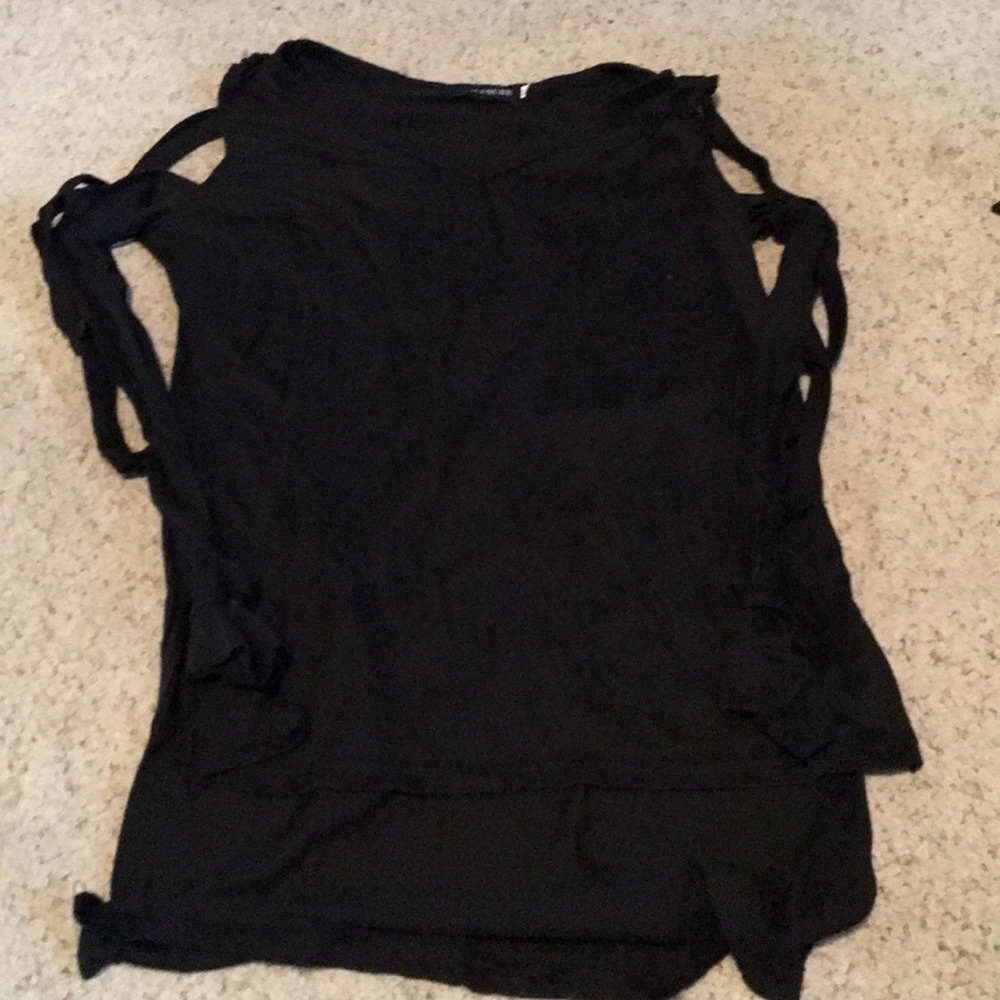 Black open sleeve top